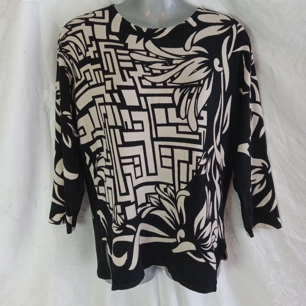 Vintage 1990s Women's La Madona Sweater Med Black White Swirl Geometric Floral